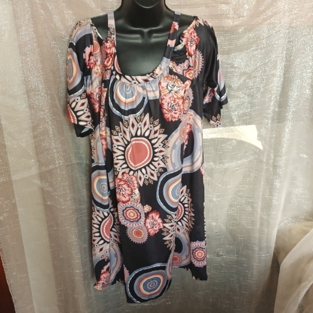 Tunic dress, unbranded, Black, Salmon, Blue, Size M, cold shoulder